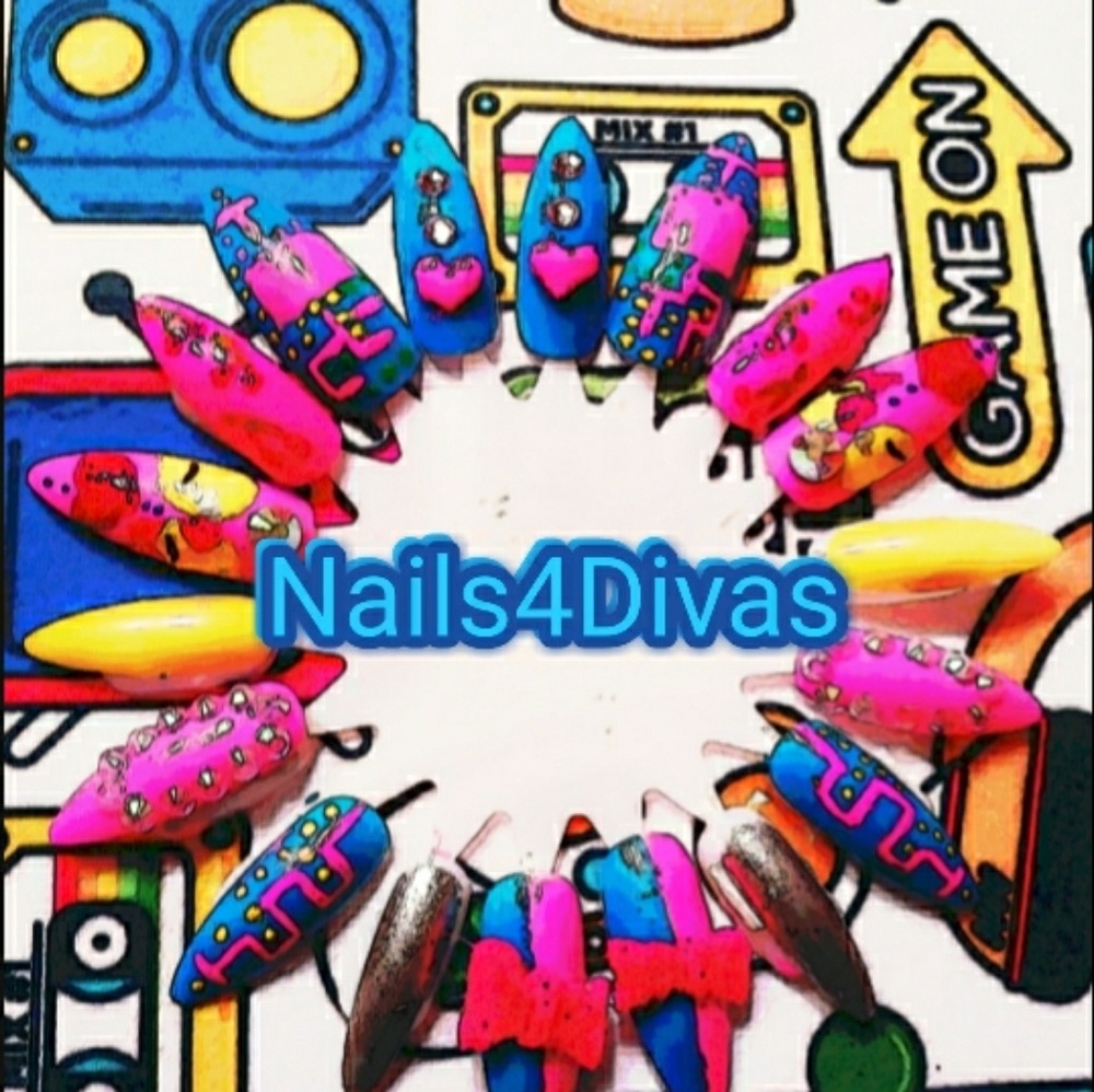 Fake Nails - Picture 3 of 5
